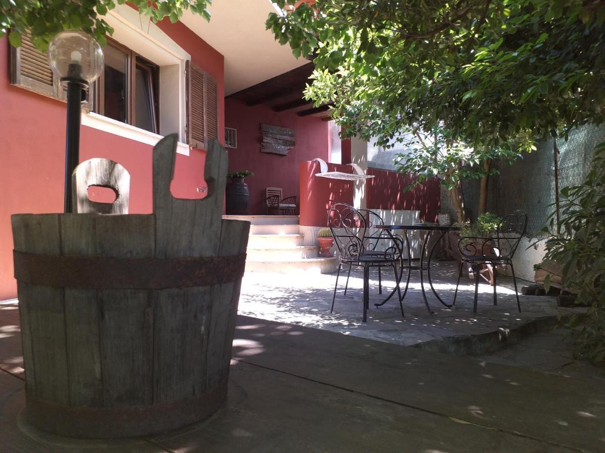 B&B Antica Botte Сассари Экстерьер фото